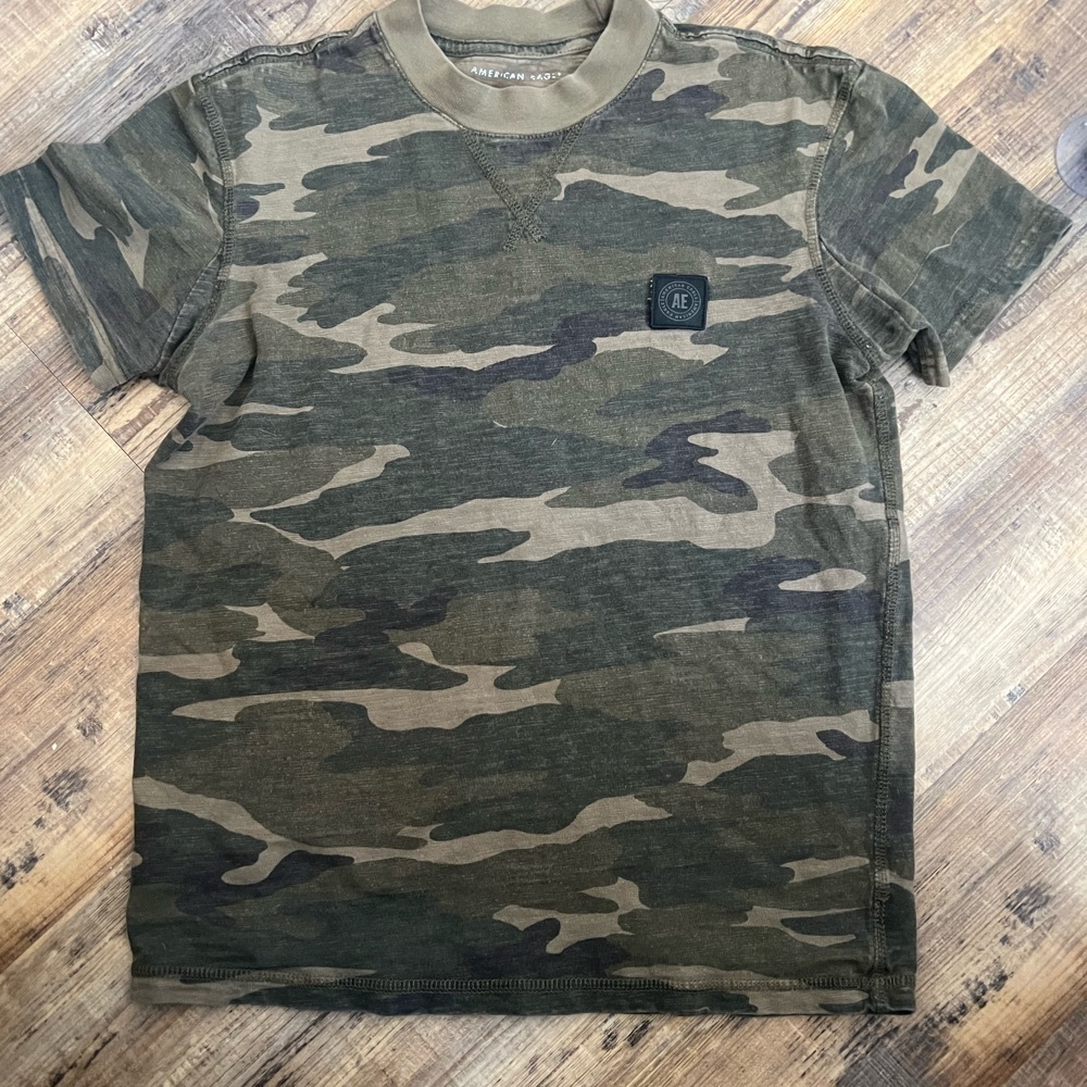American Eagle Outfitters Men’s Green Camouflage Short Sleeve Tee Sz XS